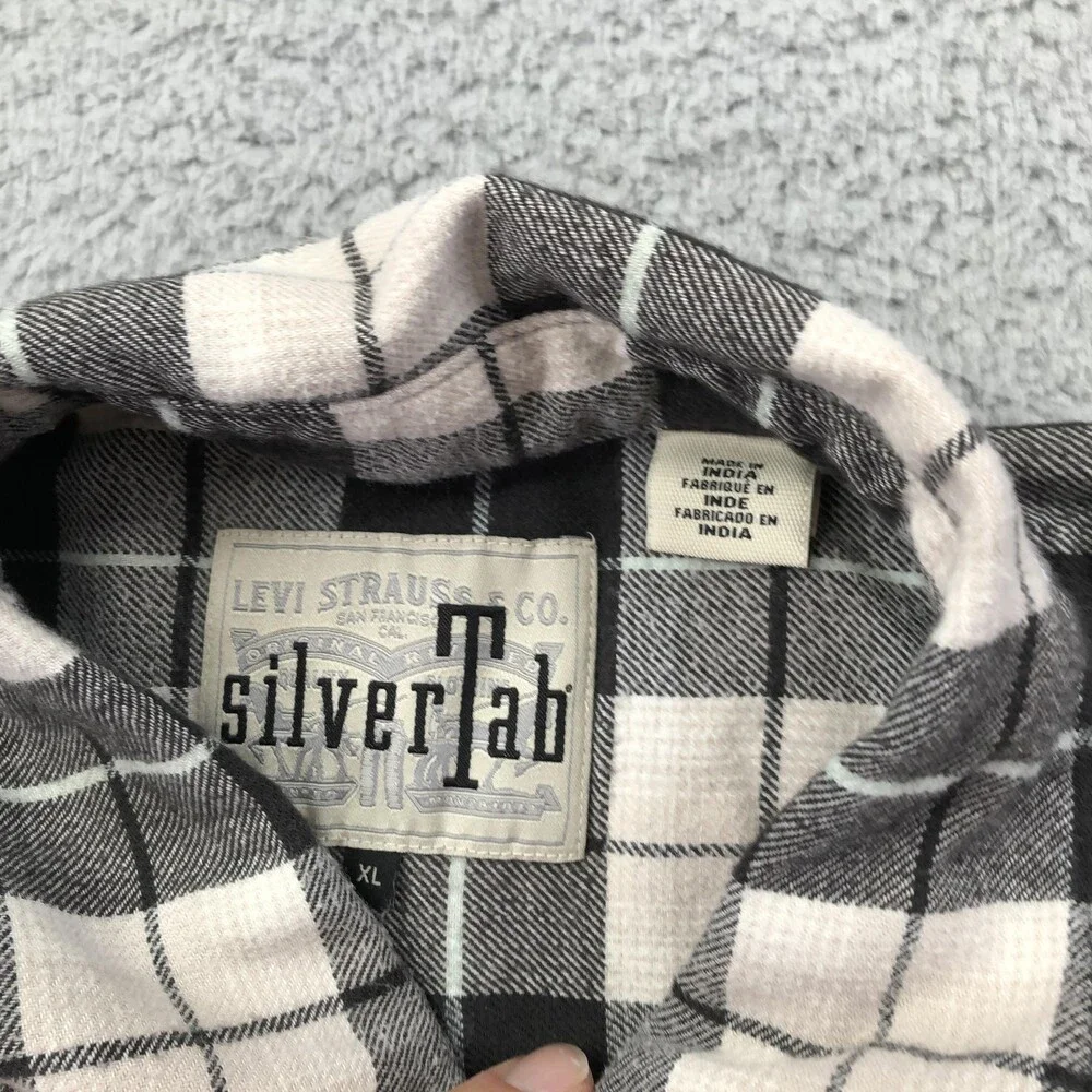 Levis levis silvertab